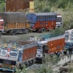 trucks in higwy