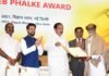 ನವದೆಹಲಿ: ೬೭ ನೇ ರಾಷ್ಟ್ರೀಯ ಚಲನಚಿತ್ರ ಪ್ರಶಸ್ತಿ ಹಾಗೂ ದಾದಾ ಸಾಹೇಬ್ ಫಾಲ್ಕೆ ಪ್ರಶಸ್ತಿ ಪ್ರದಾನ !